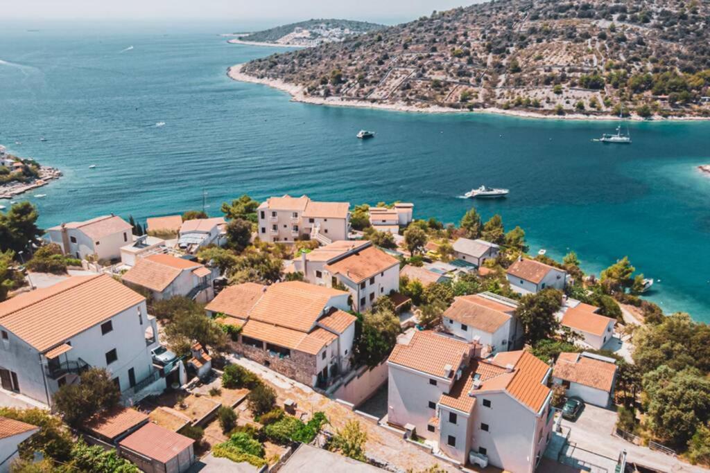 One Bedroom Apartment With Terrace And Seaview - B Sevid Εξωτερικό φωτογραφία